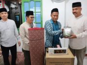 Bupati Kutai Kartanegara Serahkan Bantuan di Safari Ramadan Loa Janan