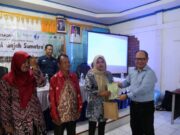 Guru Sekolah Dasar OKI Sumsel Terima Buku Ajar Gajah Sumatra