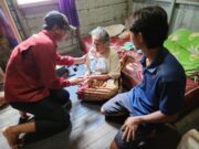 Pemdes Segihan Beri Bantuan Warga Terdiagnosis Penyakit Kronis