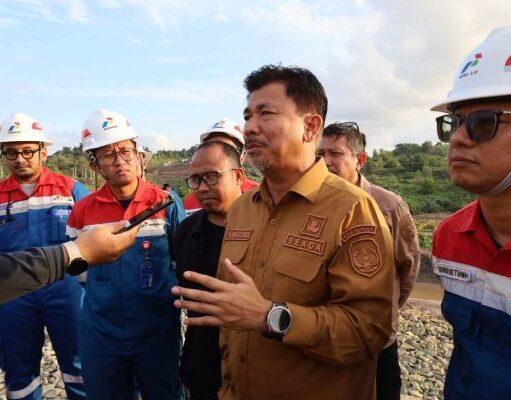 Sekda Sunggono Tinjau Semburan Lumpur di Kelurahan Jawa Sangasanga