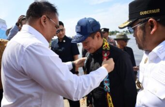 Bupati Kukar Turut Dampingi Menteri Lingkungan Hidup ke Desa Pela