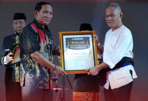 Aktivis Kebudayaan Kukar Terima Penghargaan