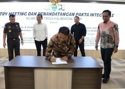 Mulai 24 November 63.718 Siswa Kaltim Akan Terima Seragam Gratis