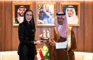 Menpar Widiyanti Bahas Pertukaran Wisata di Sela Sidang PBB Pariwisata