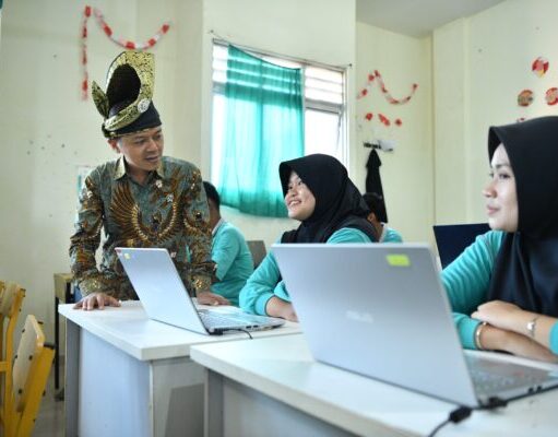 TKA Gratis dan Bukan Pengganti UN