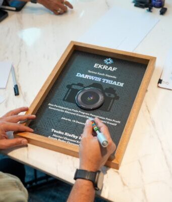 Maestro Fotografi Nasional “Ngumpul” di Meja Menteri